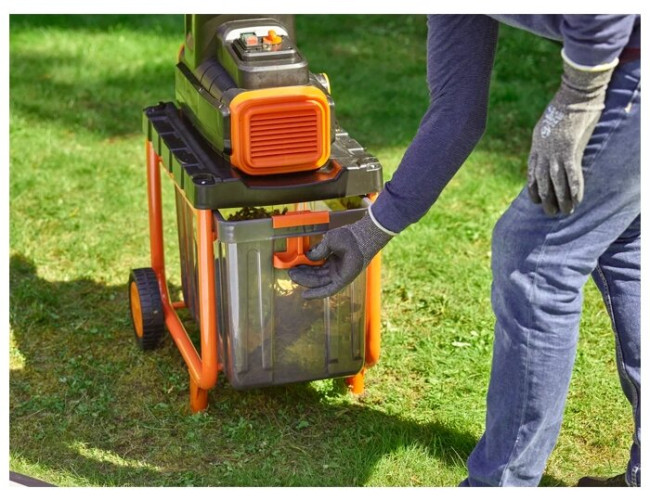 Измельчитель электрический BLACK+DECKER BEGAS 5800-QS 2.8 кВт Измельчитель электрический BLACK+DECKER BEGAS 5800-QS 2.8 кВт
