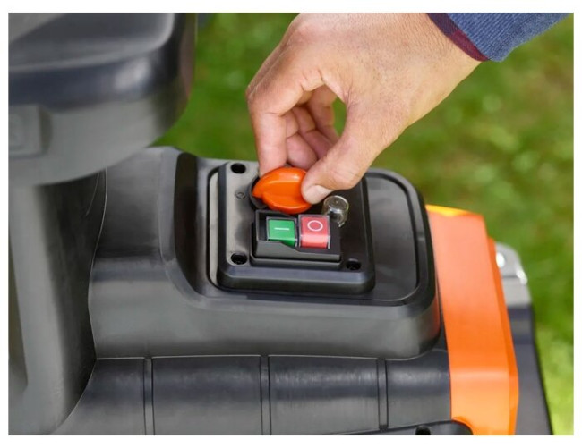Измельчитель электрический BLACK+DECKER BEGAS 5800-QS 2.8 кВт Измельчитель электрический BLACK+DECKER BEGAS 5800-QS 2.8 кВт